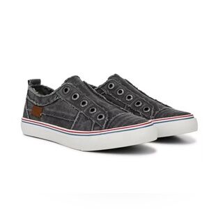 NWT- Blowfish Malibu ‘Play’ Slip on Canvas Sneaker